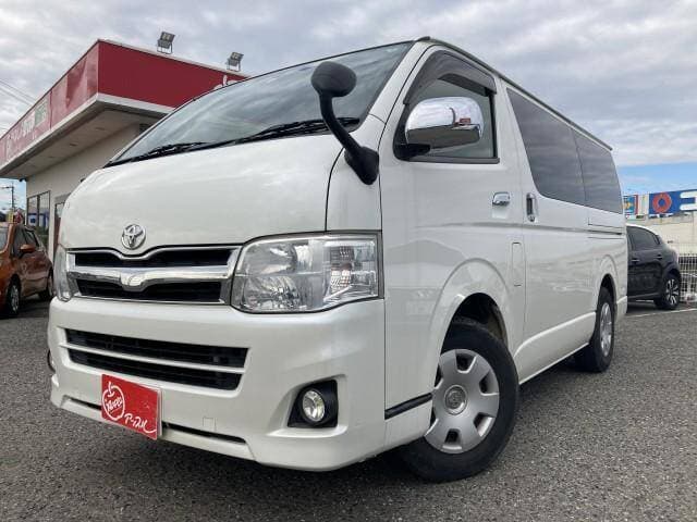 Toyota Hiace (2012-15) - Image 1